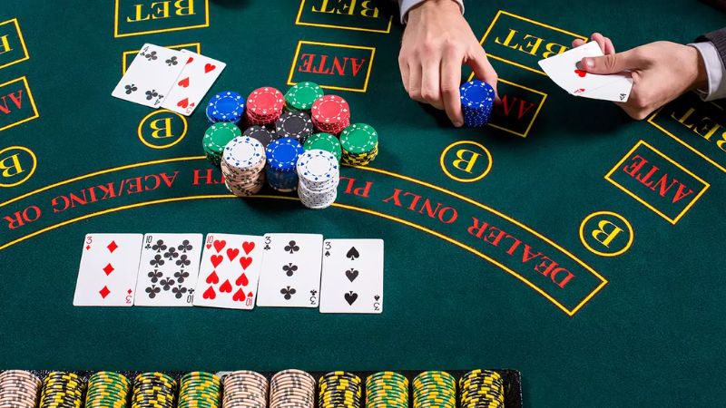 Cách chơi poker tại 8Day vô cùng đơn giản cho người mới tham gia